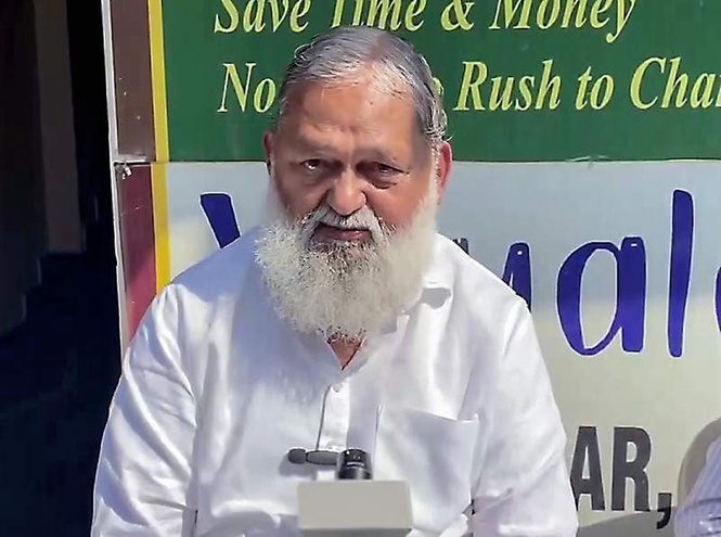 Image from: Illegal encroachments, extra counters, hawkers at Haryana bus stands to face strict action: Vij