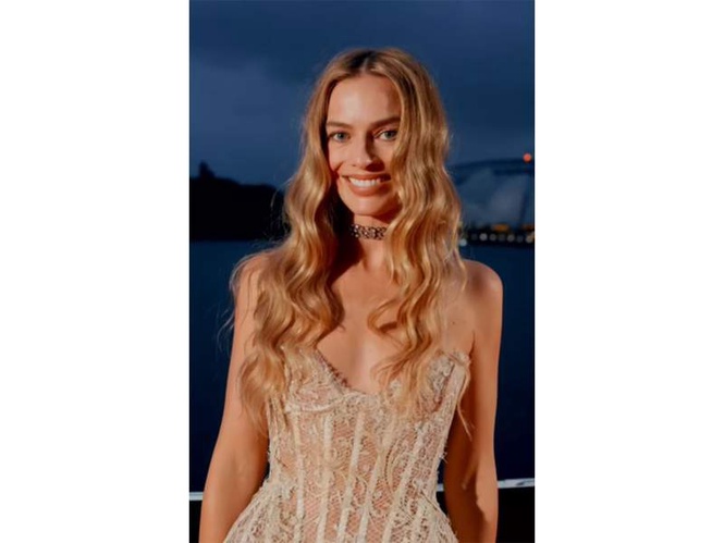 Image from: Emerald Fennell says she regrets cutting Margot Robbie's "extremely hairy armpits" scene from 'Wuthering Heights'