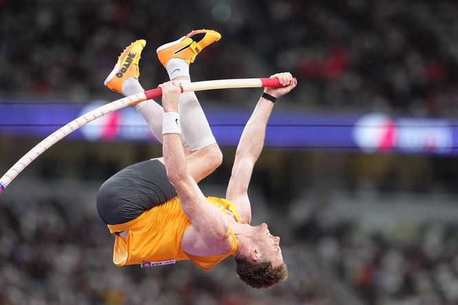 Image from: German pole vaulter Blech suffers severe injuries in competition