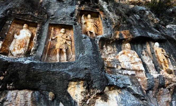 Image from: Archaeologists Found a 10,000-Year-Old Plaster Technology Near Jerusalem That Should Not Have Existed Until Roman Times