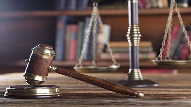 Image from: You won’t be able to put down this prosecutional debut thriller written by a real-life criminal attorney