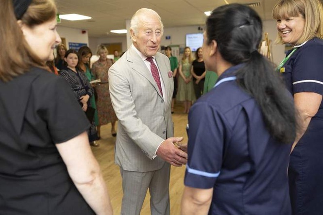Image from: King Charles forms 'instant bond' with cancer patients during visit to new hospital centre