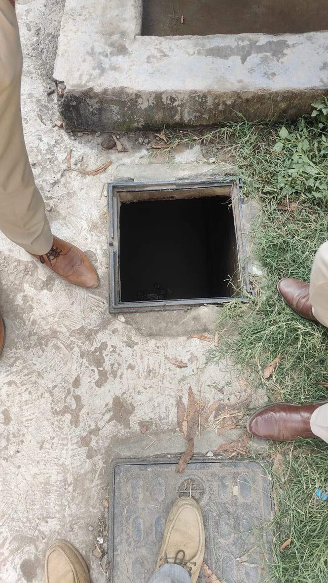 Image from: ‘For just Rs 100-200, he lost his life’: Family mourns labourer killed while cleaning septic tank in Delhi