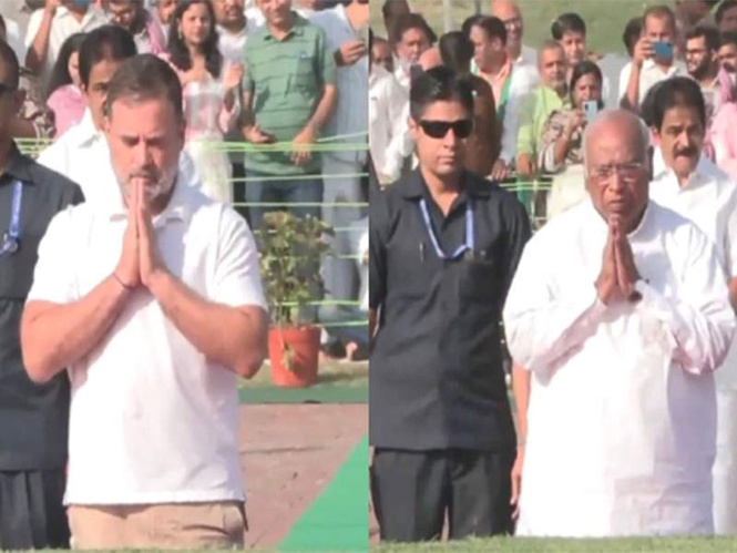Image from: Congress leaders pay floral tribute to former PM Jawaharlal Nehru on death anniversary