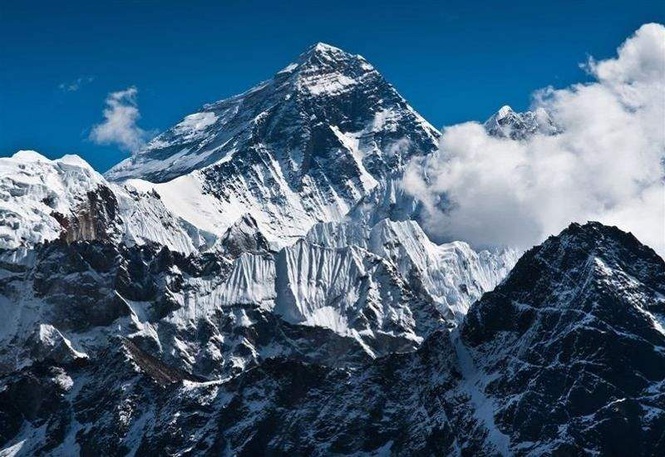 Image from: Canadian Punjabi climber Ajaypal Dhaliwal becomes 1st from community to summit Everest