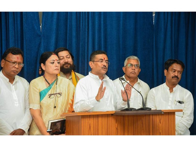 Image from: West Bengal CM Suvendu Adhikari says police will hand over infiltrators to BSF for deportation