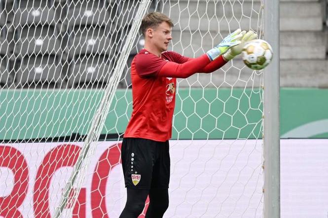 Image from: Stuttgart bid farewell to on-loan Nübel as Bayern look to sell
