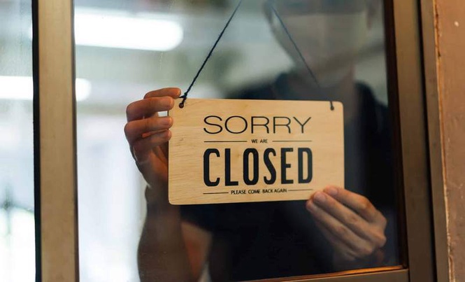 Image from: Another Iconic Retail Chain Is Disappearing From American Malls