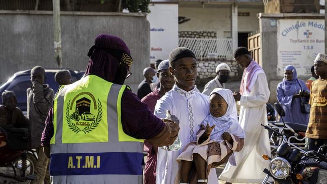 Image from: DR Congo facing 'catastrophic collision' of Ebola and war, WHO chief warns