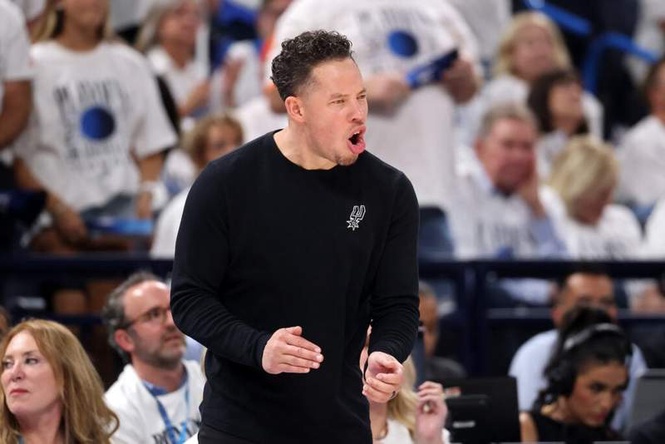 Image from: Angry NBA fans slam ref for ignoring Mitch Johnson’s challenge on wrong call in Chet Holmgren’s favor