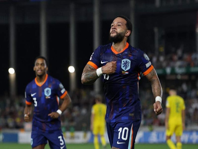 Image from: Netherlands squad for FIFA World Cup announced; Depay returns