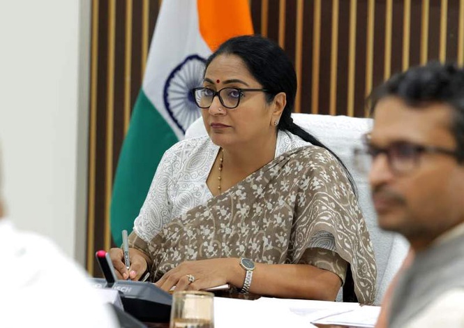 Image from: Implement welfare schemes in stipulated timeframe: Delhi CM