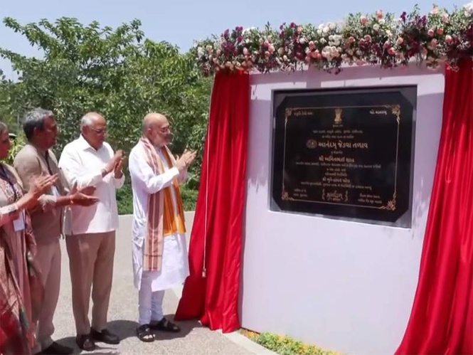 Image from: Amit Shah inaugurates newly developed Jedwa lake in Gujarat's Vadsar