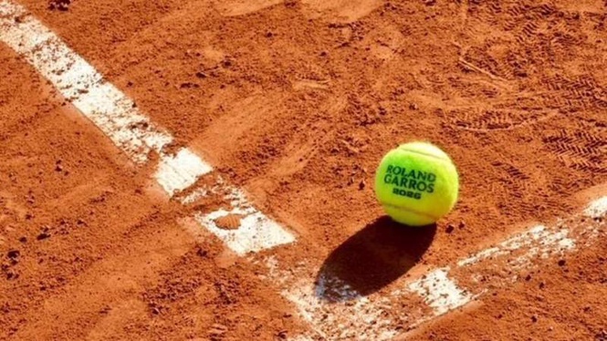Image from: A rich man’s game? How Roland Garros host France turned its back on clay