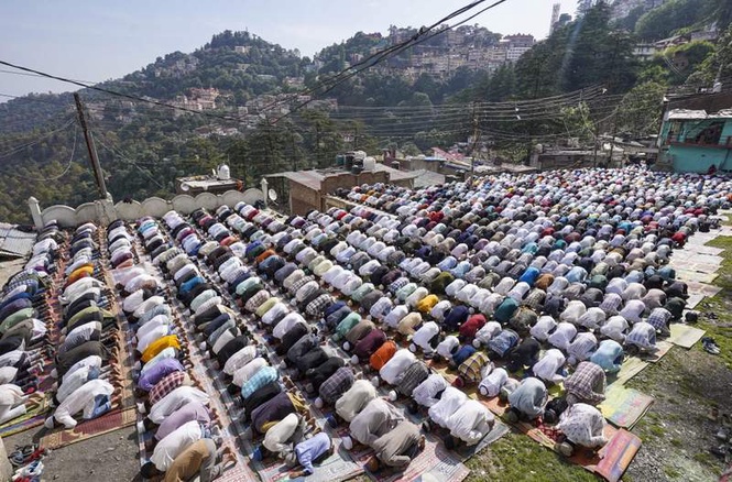 Image from: People celebrate Eid in Shimla; pray for peace and harmony