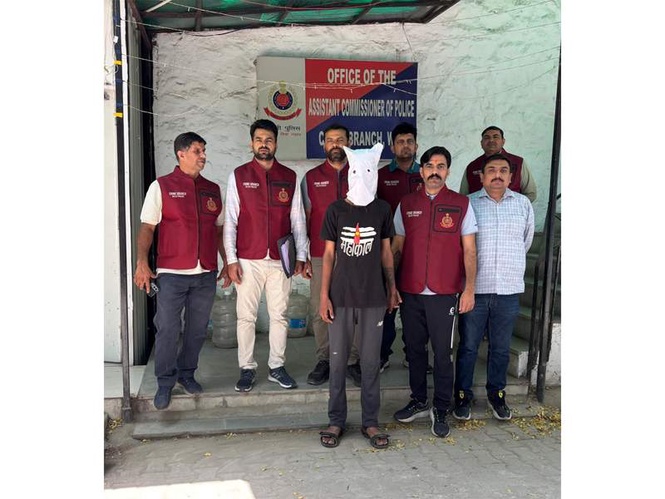 Image from: Delhi Crime Branch arrests absconding key accused in brutal stabbing of a 21-year-old