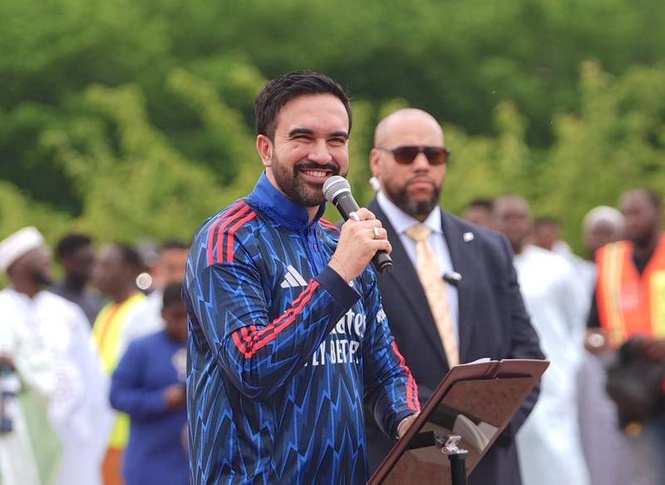 Image from: New York mayor Zohran Mamdani wears Arsenal-themed kurta for Eid al-Adha ceremony
