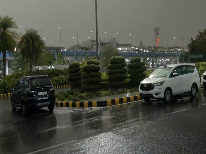 Image from: Rain brings relief to scorching Delhi, NCR, relief from heatwave for next few days