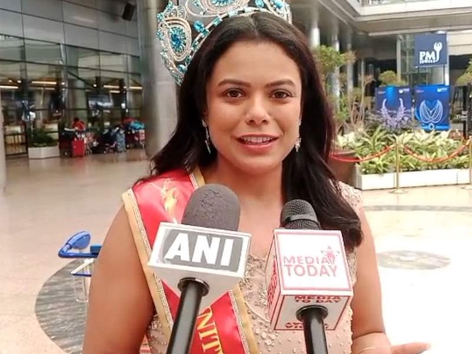Image from: Mrs India World finalist Asha Deepika receives grand welcome in Hyderabad, says "I am proud and honoured to be here"