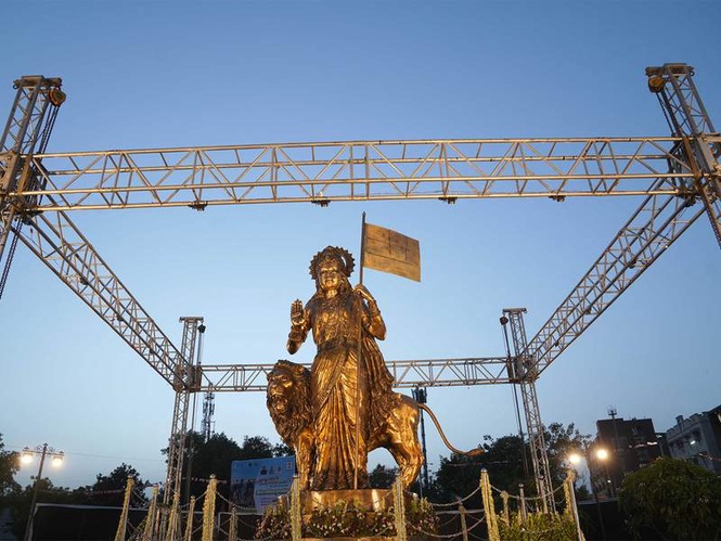 Image from: Union Home Minister Amit Shah unveils 'Bharat Mata Sculpture' installed by AMC near new Vadaj Circle