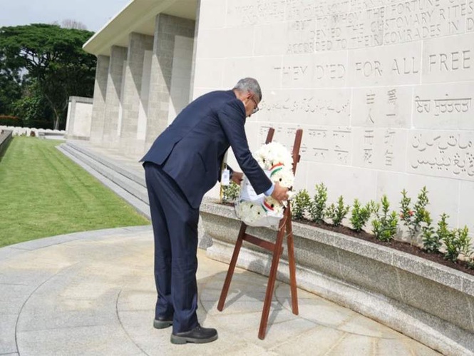 Image from: Defence Secy pays tribute at Kranji War Memorial in Singapore