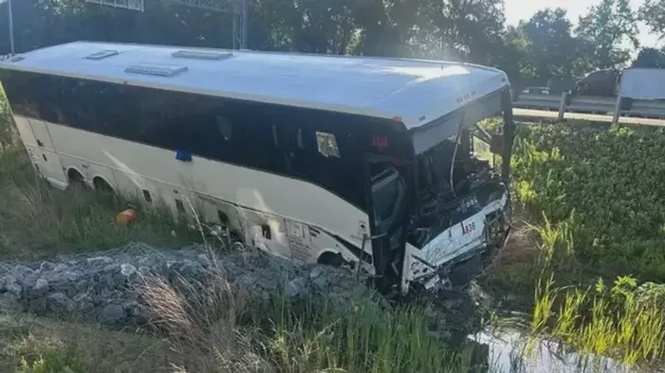Image from: Five killed and dozens injured in horrific Virginia bus crash