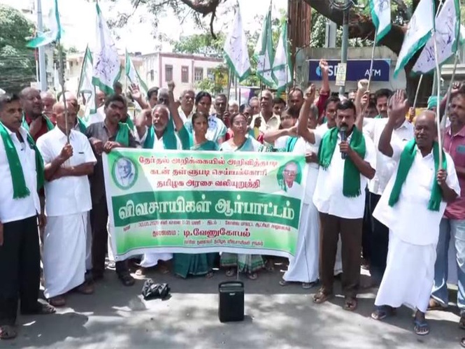 Image from: Tamil Nadu farmers protest outside Coimbatore Collectorate over crop loan waiver slab