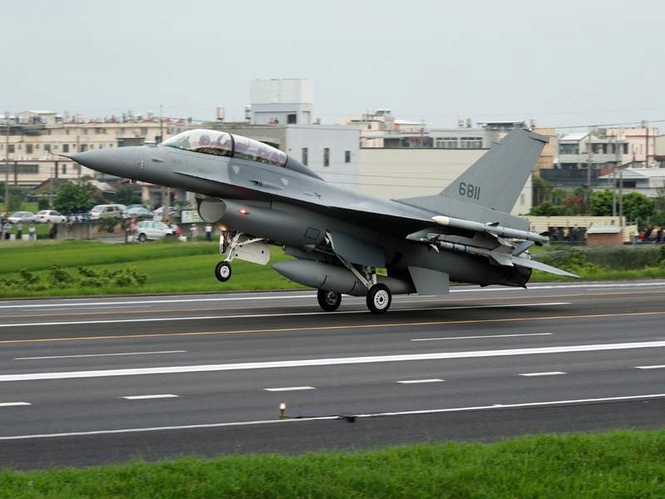 Image from: Taiwan detects 16 sorties of Chinese aircraft, 8 vessels, 3 ships