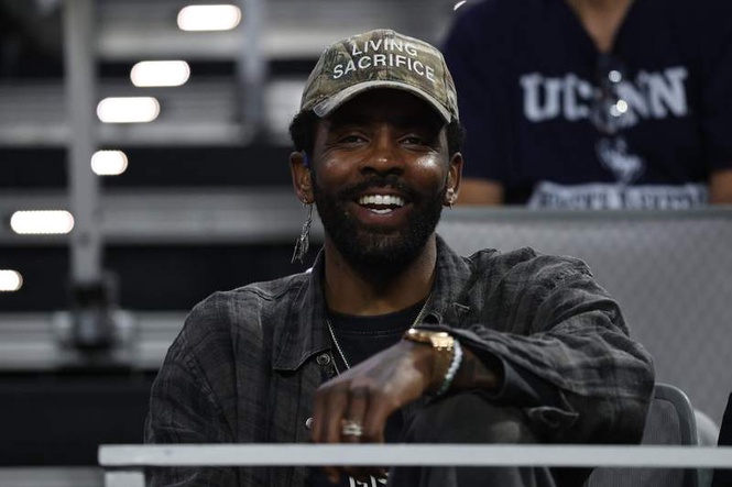 Image from: Mavericks star Kyrie Irving makes ‘close’ admission about recovery from ACL injury