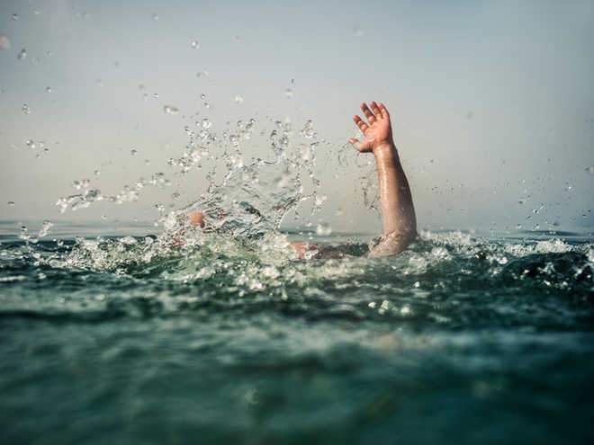 Image from: 25-year-old young man sacrifices his life to save drowning friend in Kullu