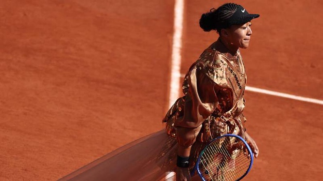 Image from: Glittering Osaka edges Jovic to prolong French Open run