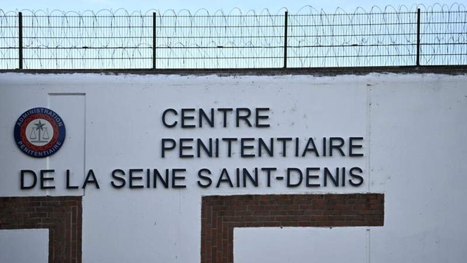 Image from: Heatwave makes conditions 'inhumane', say inmates at overcrowded Paris suburb prison