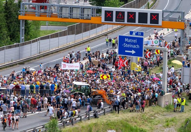Image from: Key Alpine route reopens between Austria and Italy after protests