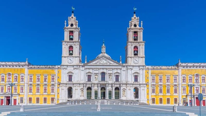 Image from: In Portugal, this monumental Baroque palace tells the story of a king’s madness – and houses 36,000 books protected by bats