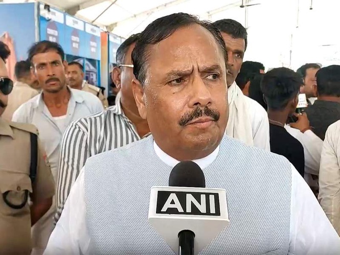 Image from: Uttarakhand: Minister Om Prakash Jamdagni inspects Rishikul registration centre following Pilgrims' complaints, seeks report within two days