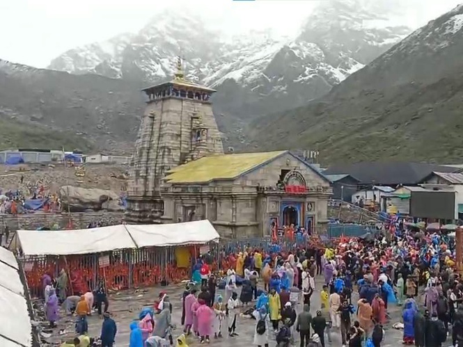 Image from: "Movement of pilgrims on Kedarnath route resumed after rainfall stopped": Rudraprayag DM Vishal Mishra