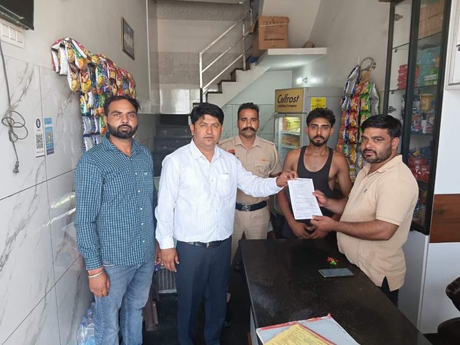 Image from: Haryana: 6 shopkeepers challaned for littering, polythene use in Jagadhri