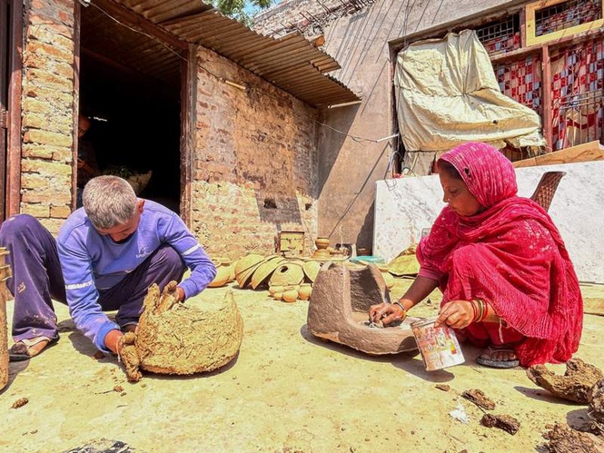 Image from: Reliance Foundations’s Rural Transformation Programme shows “upward mobility” with more out of poverty households: ORF report
