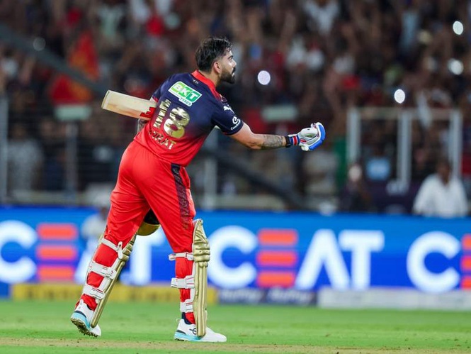 Image from: Coach Andy Flower describes Virat Kohli as "heartbeat" of RCB dressing room after IPL 2026 win