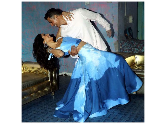 Image from: "Miss you Katrina," react fans as Ucha Lamba Kad remix features Akshay Kumar opposite Disha Patani
