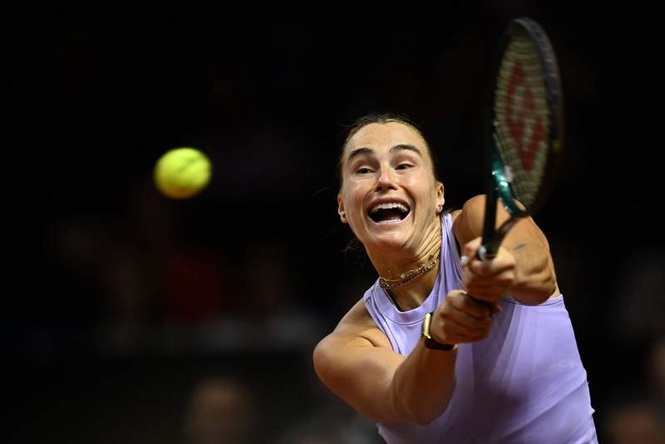 Image from: Aryna Sabalenka defeats Naomi Osaka under the lights at Roland Garros