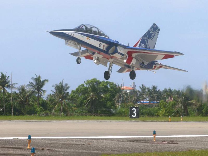 Image from: Two pilots killed in military training plane crash in Taiwan