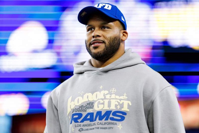 Image from: NFL fans all feel the same about Aaron Donald’s Rams return after Myles Garrett trade