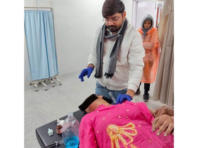 Image from: Advanced anaesthesia procedure at 11,700 feet brings relief to injured Kedarnath pilgrim
