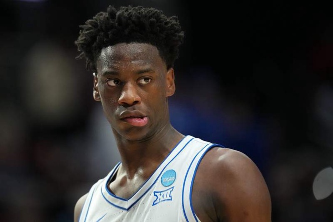 Image from: Potential No. 1 overall pick AJ Dybantsa issues major warning to Trae Young before 2026 NBA Draft