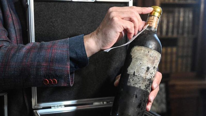 Image from: French wine made in late 1890s and hidden under Czech castle lovingly restored