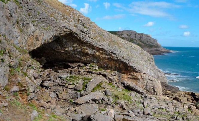 Image from: Scientists Just Confirmed the UK’s Oldest Rock Art Hidden Deep Inside a Welsh Cave for 17,000 Years
