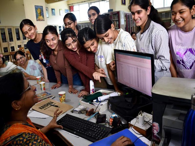 Image from: Opposition targets Centre over CBSE transfers, calls it 'cover-up'; seeks Education Minister resignation in OSM row