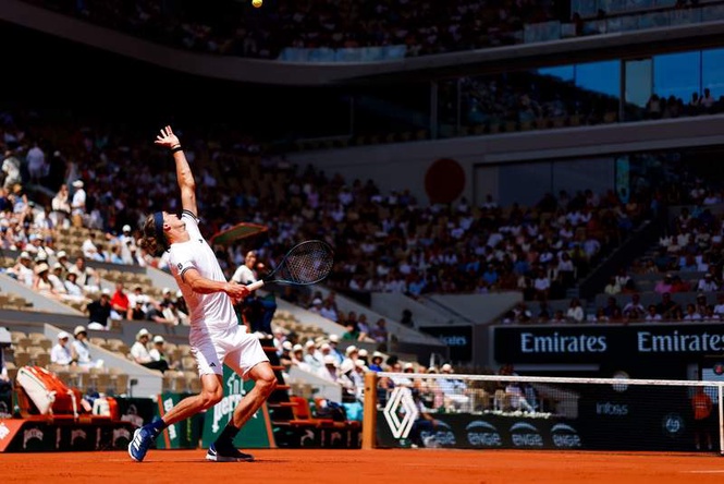 Image from: Mensik beats Fonseca to set up French Open semi with Zverev