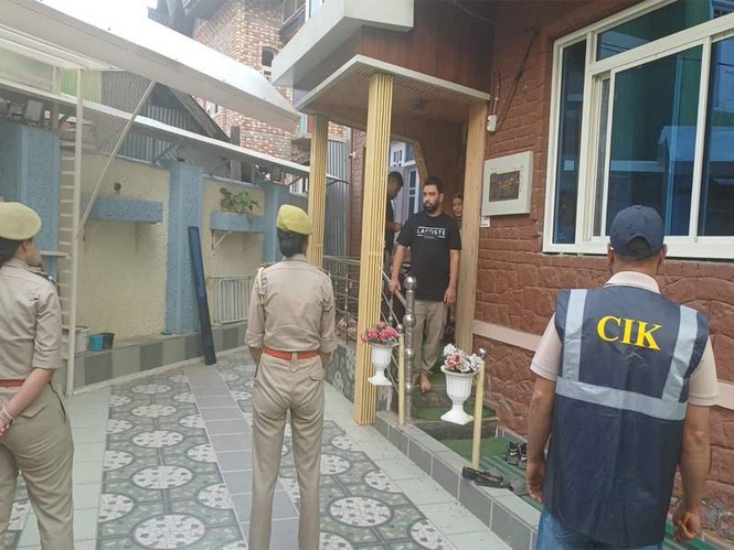 Image from: CIK conducts raids across J-K in relation to Pak-terror outfits and sleeper cell networks